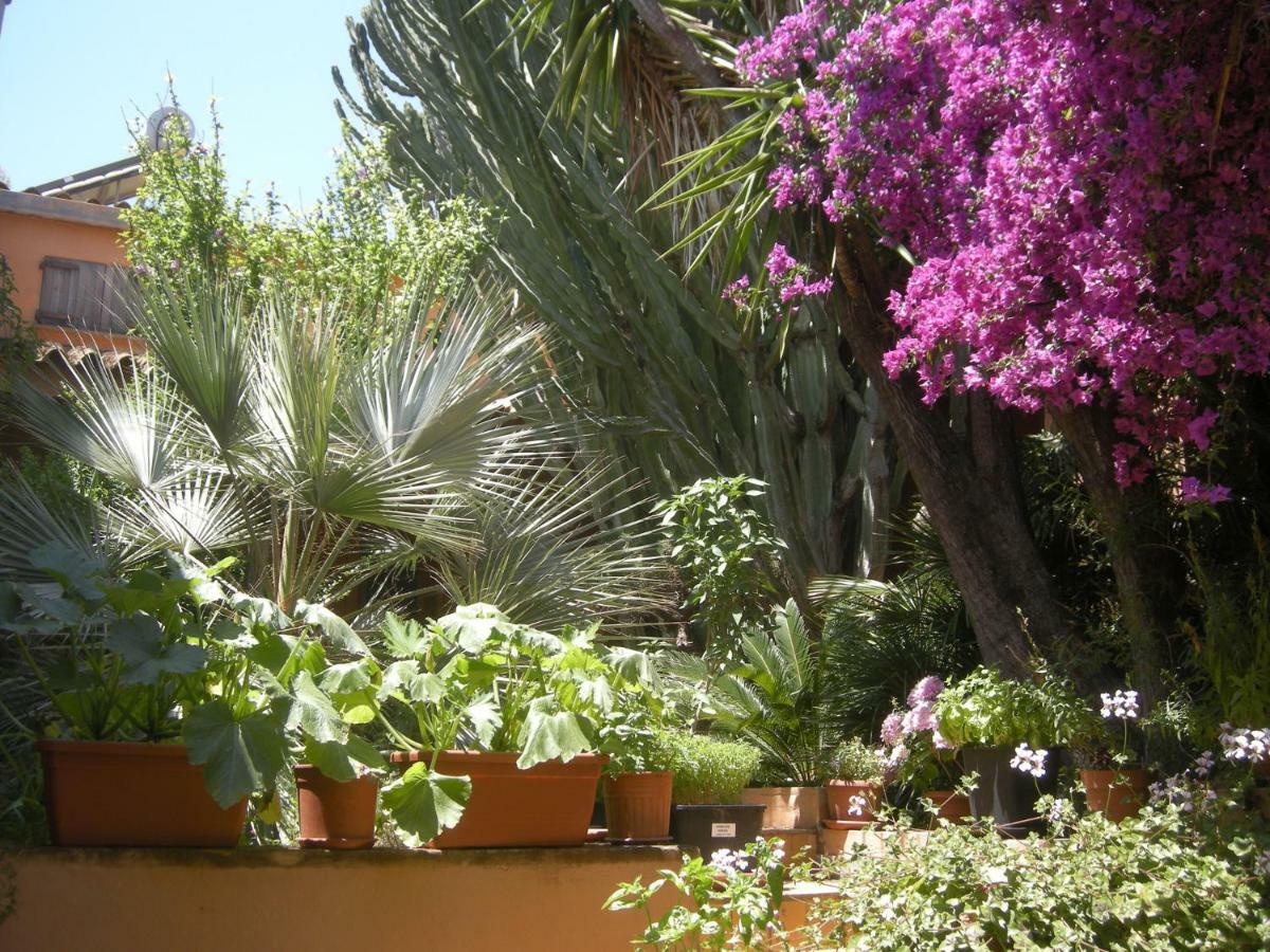 Sìnnai Via Dei Gerani B&B المظهر الخارجي الصورة