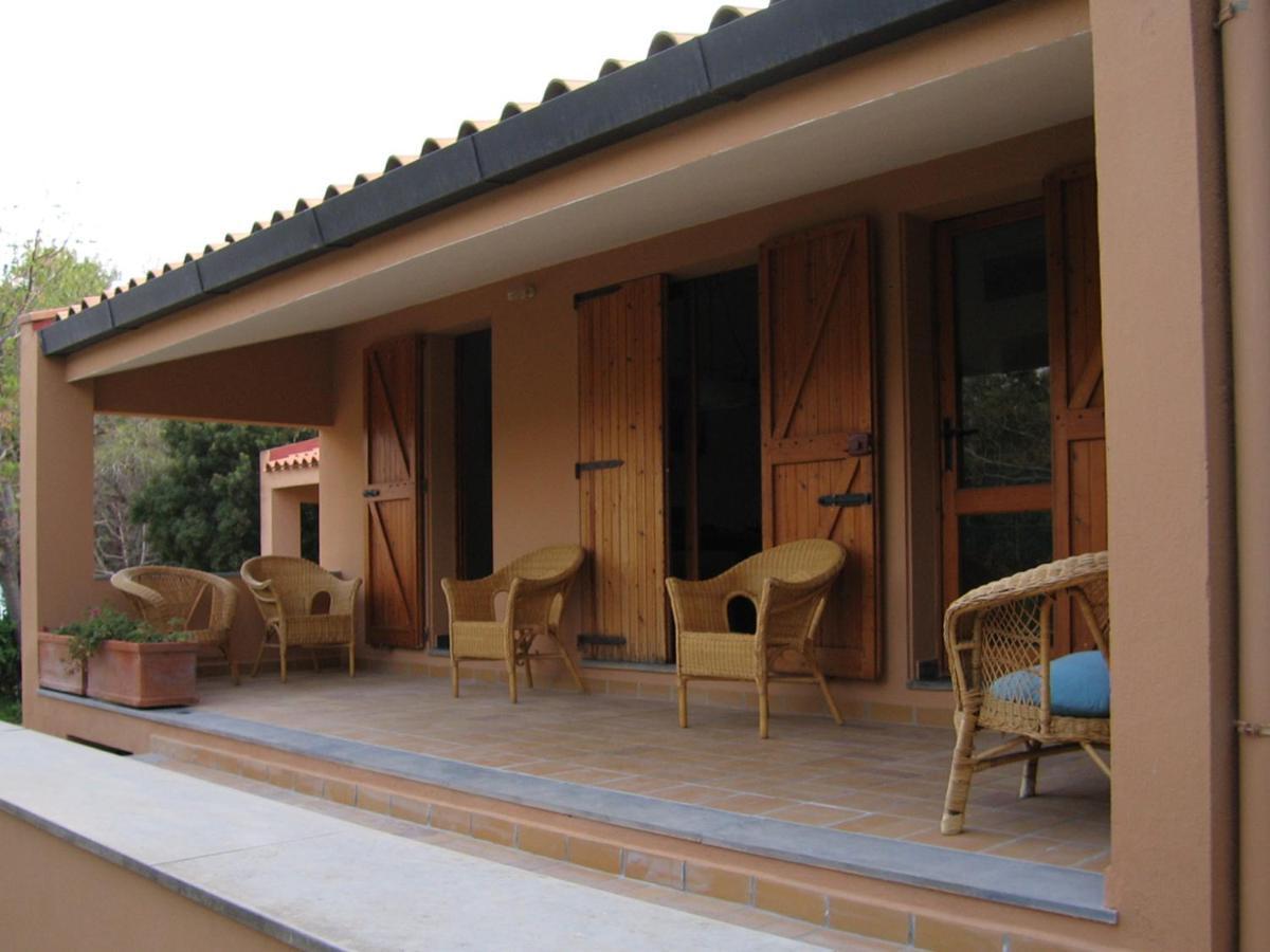 Sìnnai Via Dei Gerani B&B المظهر الخارجي الصورة