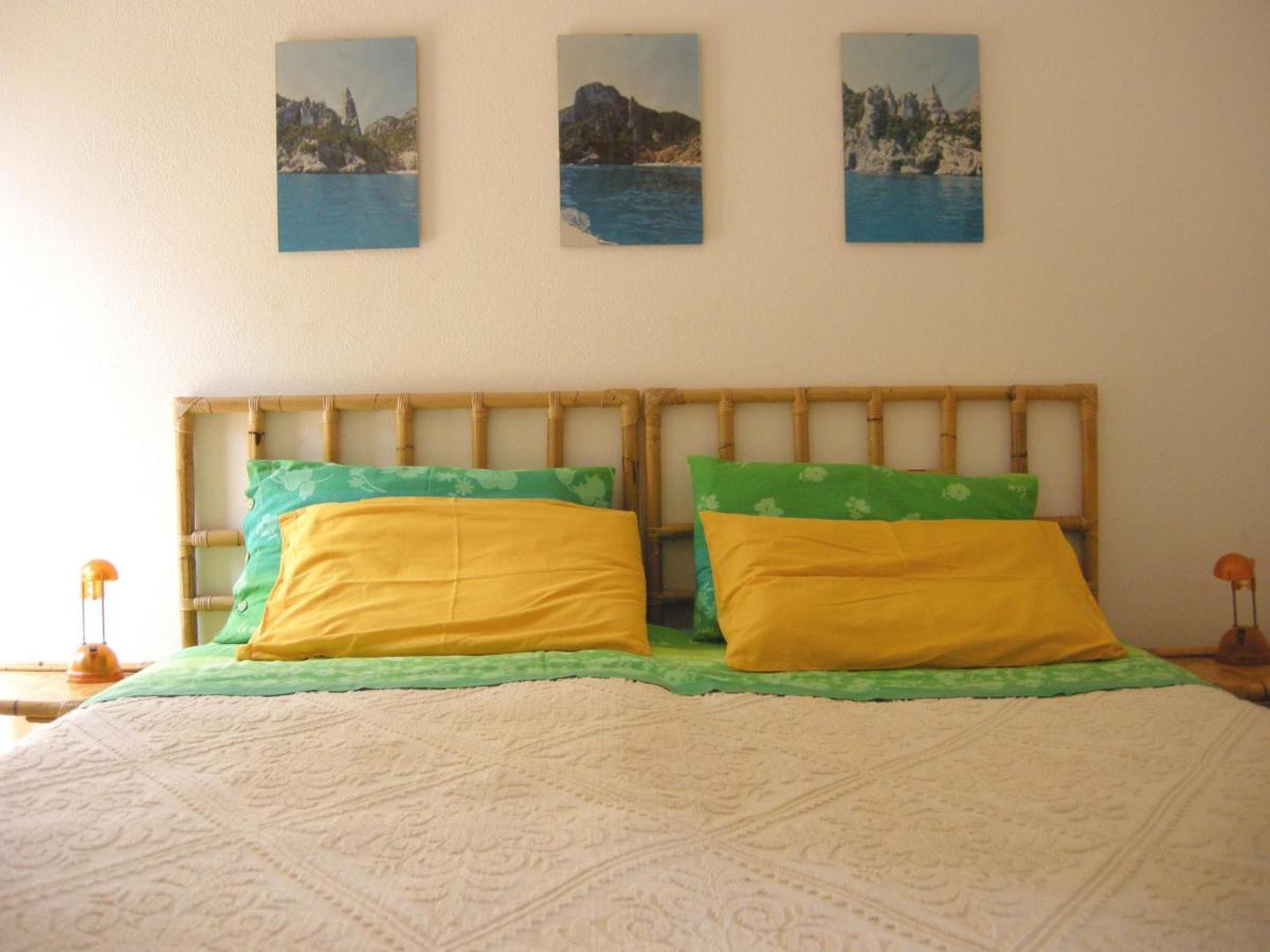 Sìnnai Via Dei Gerani B&B الغرفة الصورة